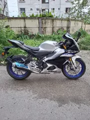 Yamaha R15M